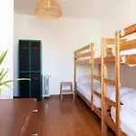 Green Hostel Oviedo Ostello *