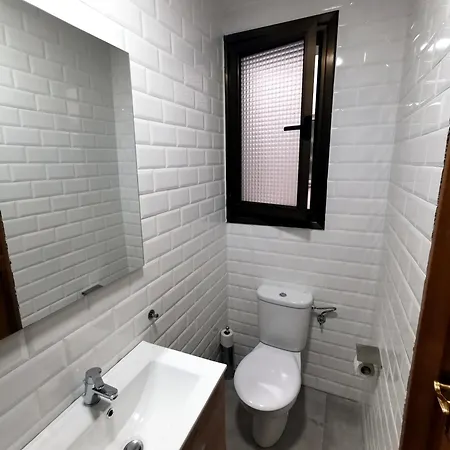 Green Hostel Oviedo * אוביידו