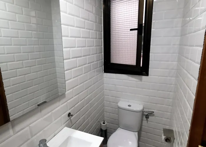 Green Hostel Oviedo * オビエド